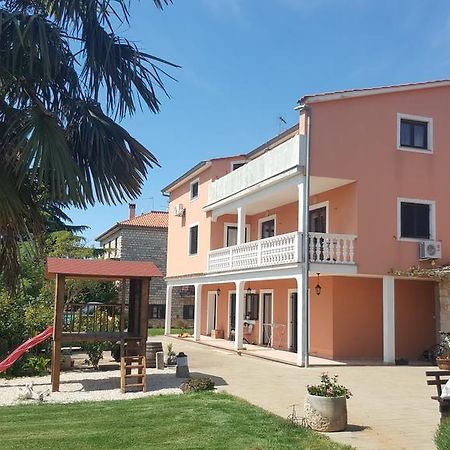 Apartments Sorgo Novigrad  ภายนอก รูปภาพ